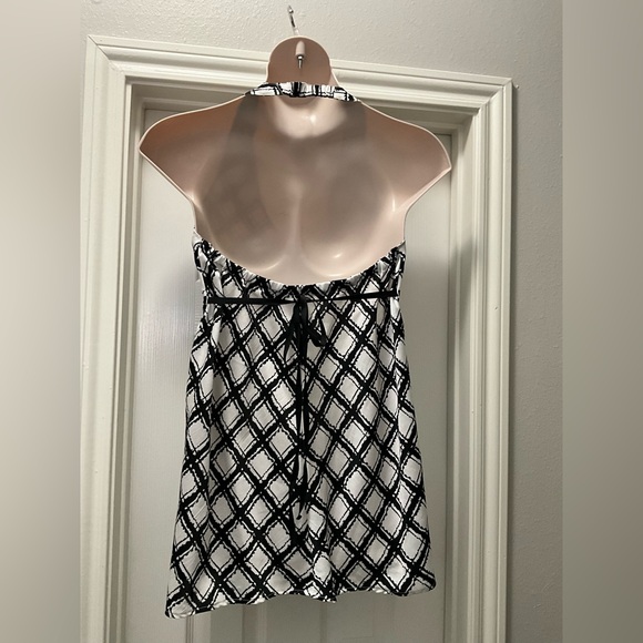 NYC HALTER TUNIC OR DRESS - Picture 3 of 4